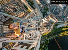 Se Você Tem Medo de Altura Não Abra Aqui