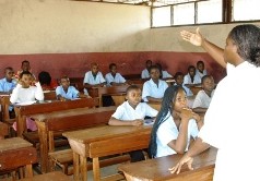 Os magros salários dos professores do ensino primário