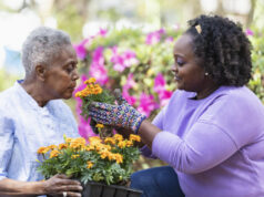 Como cuidar de um familiar com alzheimer
