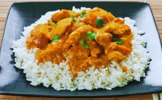 Caril de frango com leite de coco-Receitas