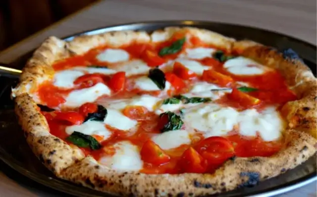 Pizza napolitana-Receitas