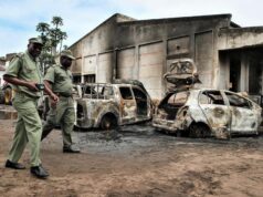 Mais de dez viaturas incendiadas em Maputo