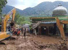 Deslizamentos de terra na Indonésia causam 16 mortos e deixam vários desaparecidos