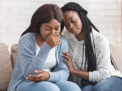 Como identificar e lidar com uma falsa amizade?