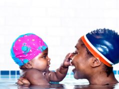 Natação para bebés: Quando começar e quais os benefícios?
