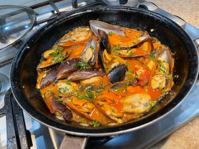 Mexilhões à marinheira