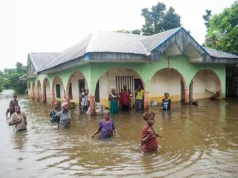 Inundações sem precedentes causam mais de 200 mortos e centenas de desaparecidos na Nigéria