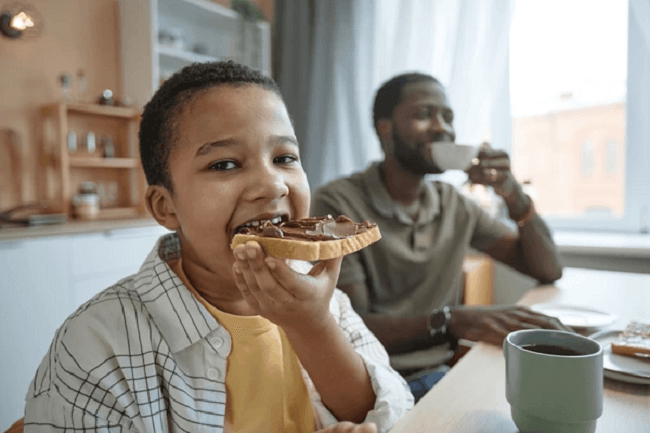 Oferecer alimentos pouco saudáveis por conveniência