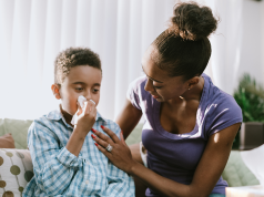 Cuidados caseiros para gripes e constipações em crianças