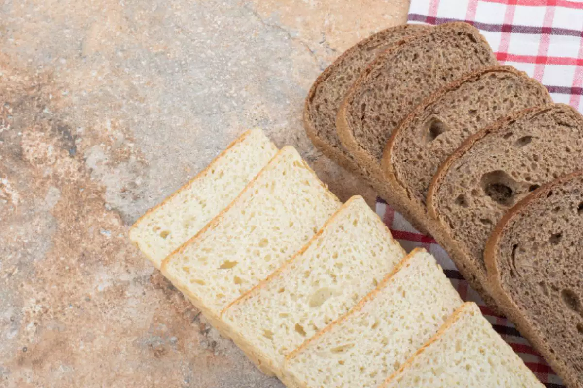 Pão integral tem menos calorias que o pão branco