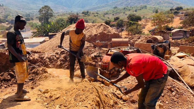 Duas empresas manifestam interesse em recuperar solos degradados pela mineração em Manica