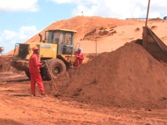 Mais de 700 trabalhadores das areias pesadas em Gaza paralisam actividades por direitos laborais