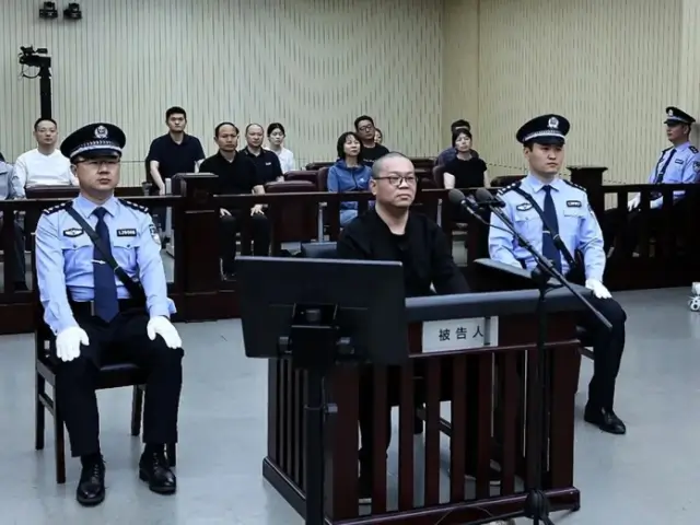 China executa banqueiro por corrupção avaliada em 156 milhões de dólares