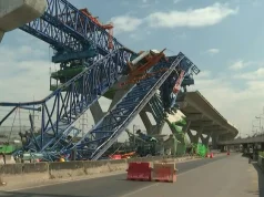 Queda de guindaste sobre comboio mata pelo menos 22 pessoas na Tailândia