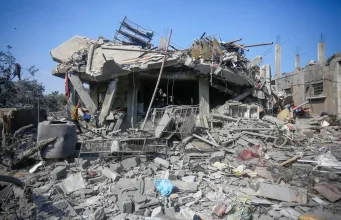 Ataques na Faixa de Gaza causam 11 mortes e agravam tensão no cessar-fogo